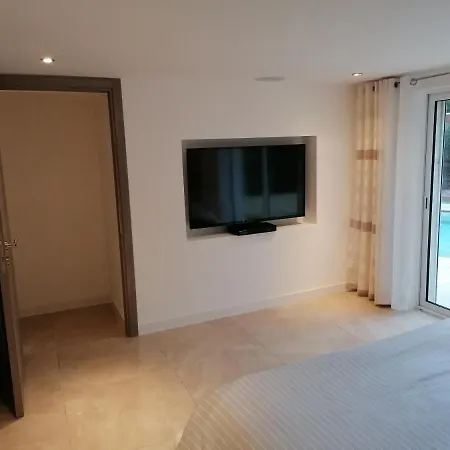 Villa Fg